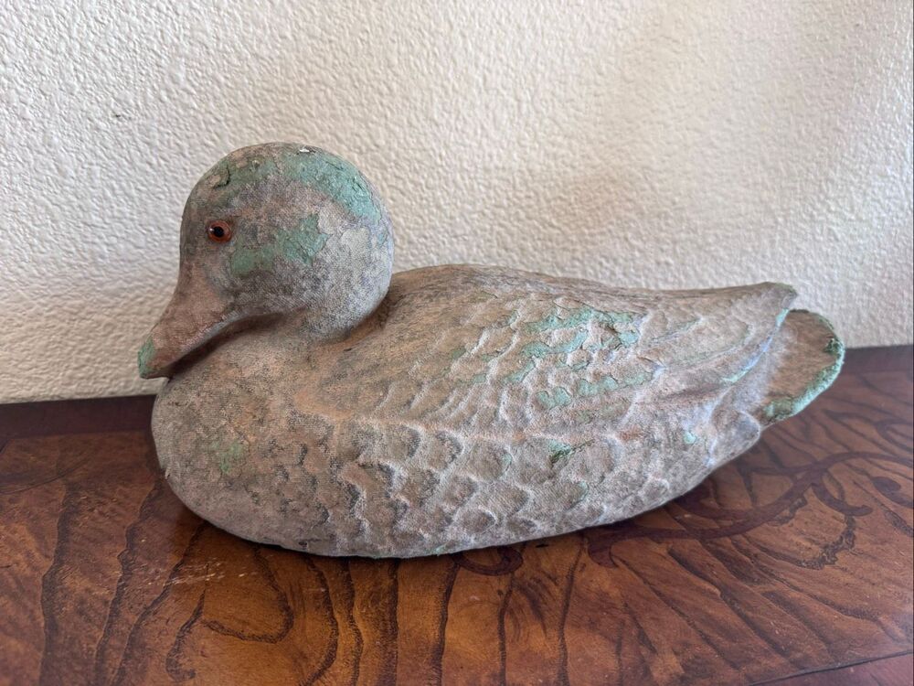 Vintage farmhouse painted paper mache duck decoy weathered green paint hunting l
